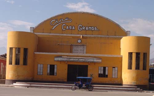 Cine Casa Grande, uno de los bienes que la empresa Casa Grande transferirá a la municipalidad del mismo nombre